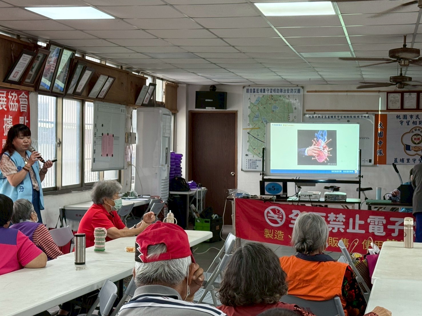 藍埔關懷據點-菸檳酒防制講座