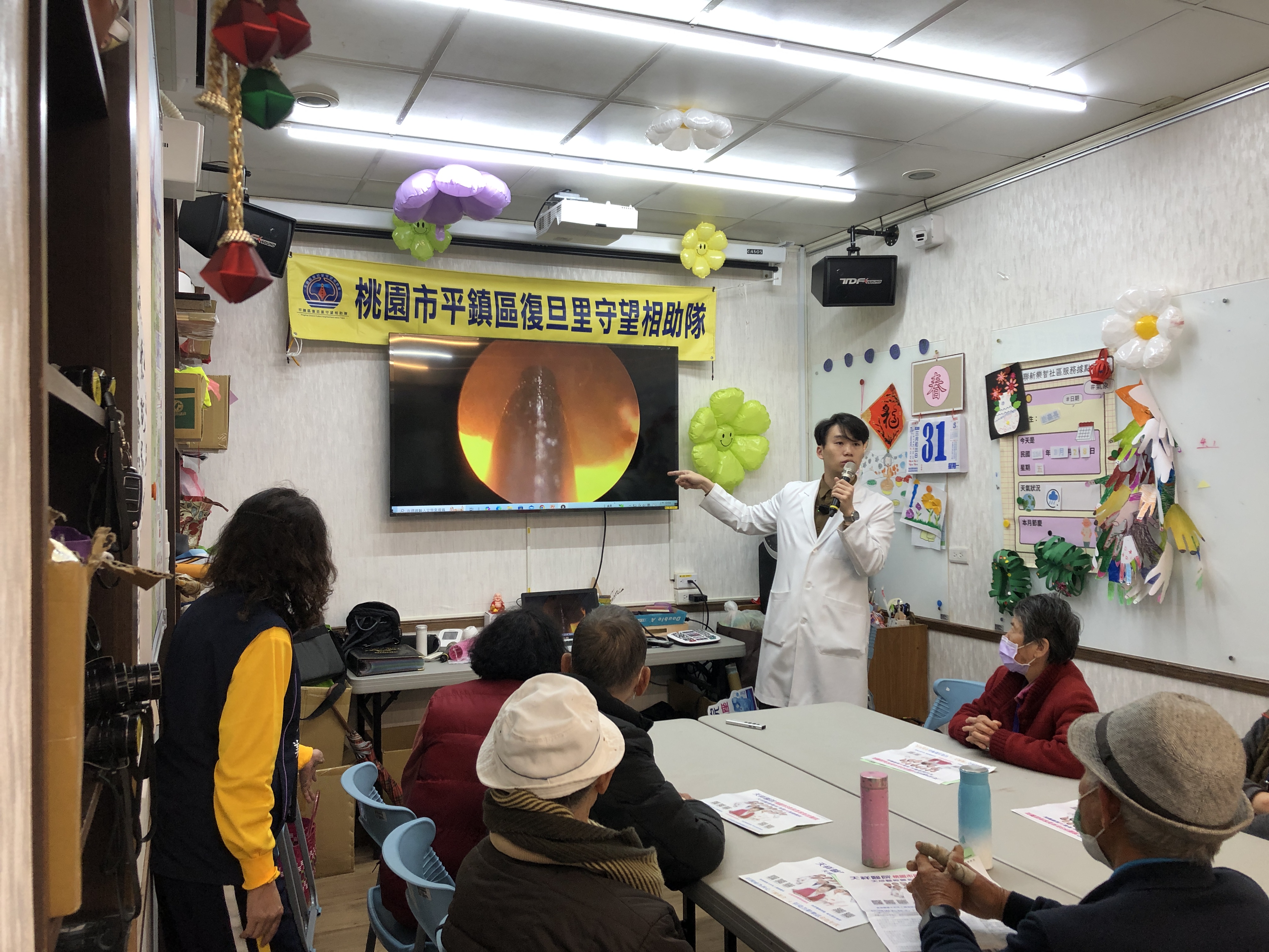 地點:復旦里關懷據點 主講:泌尿科徐振鴻醫師 主題:血尿常見的原因及處理方式
