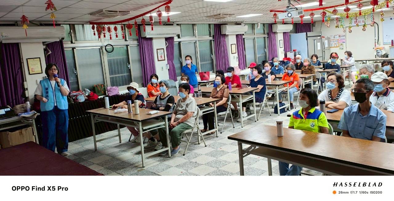 地點:洽溪里社區關懷據點 主講:呂美媚護理師 主題:菸與肝膽GI系統相關性/檳榔防制