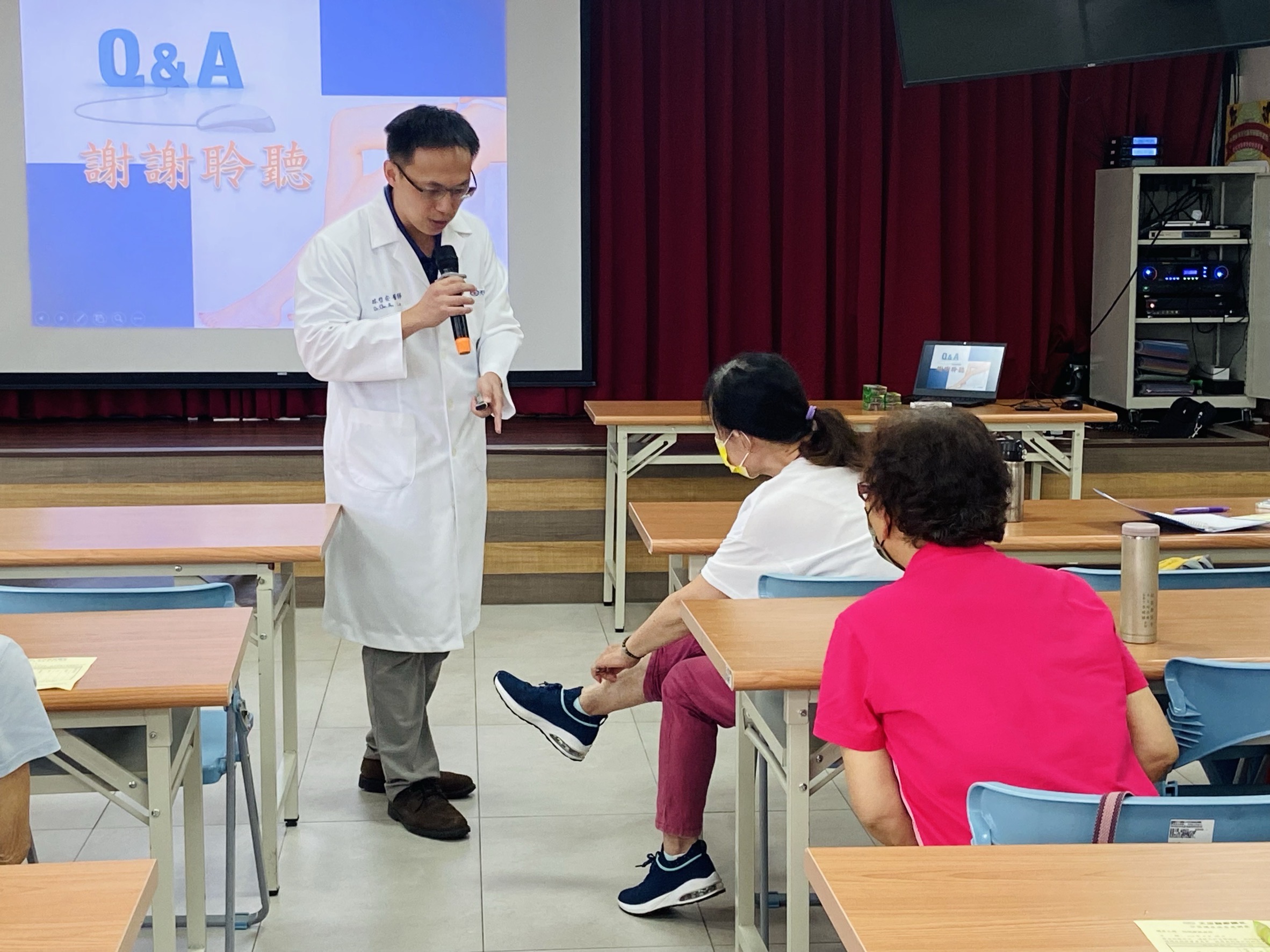 地點:水尾社區發展協會 主講:心臟外科林哲安醫師 主題:認識靜脈曲張