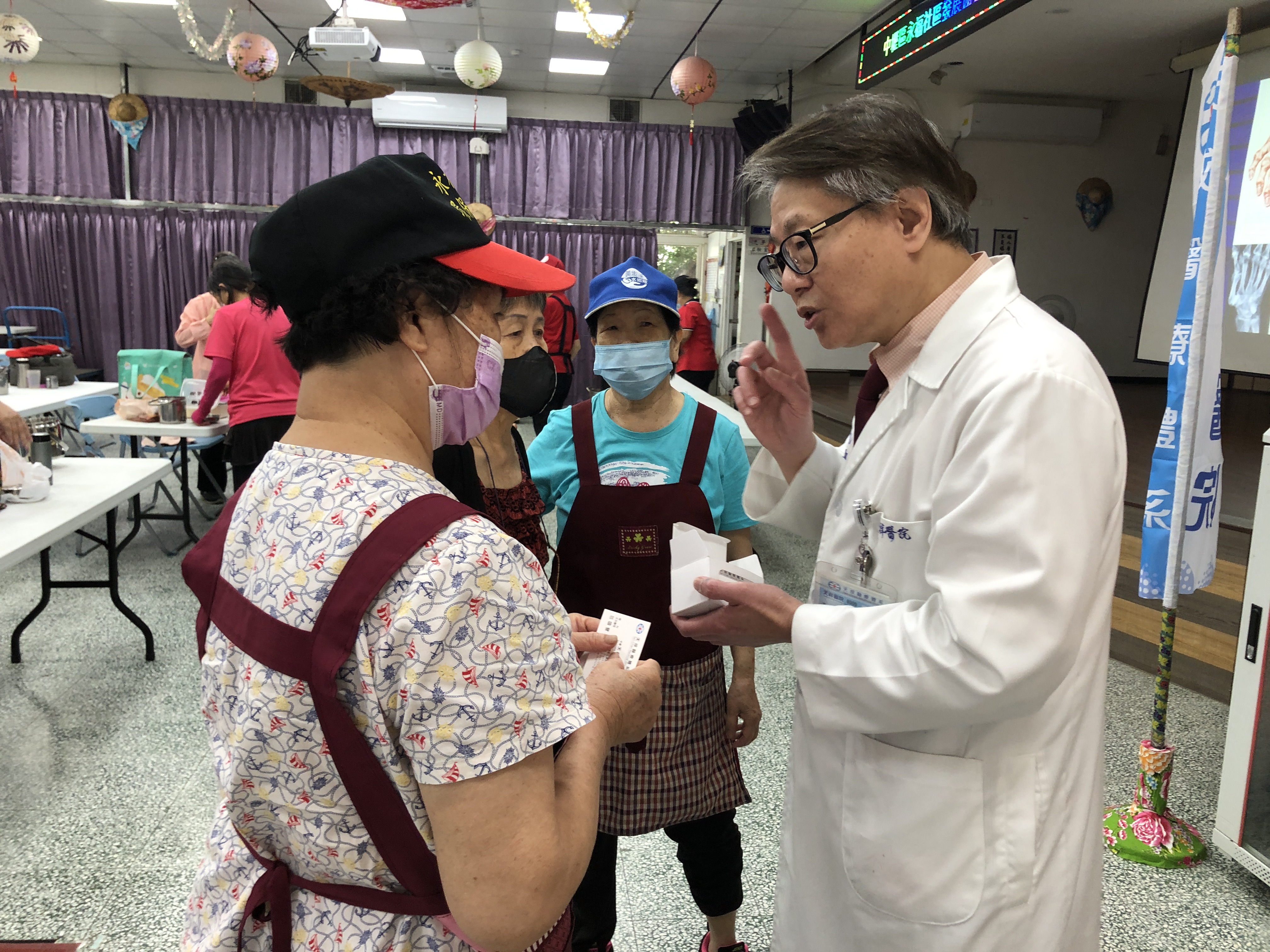地點:永福里社區發展協會 主講:骨科范國豐醫師 主題:常見的骨科疾病
