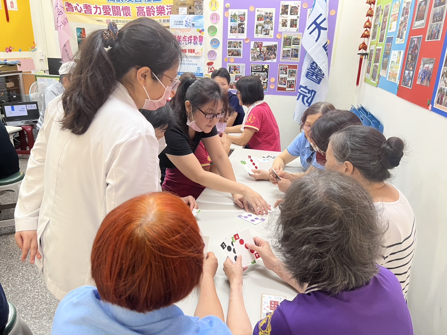 地點:五福社區發展協會 主講:藍敏菁護理師 主題:預防延緩系列課程-食物偵探大揭秘